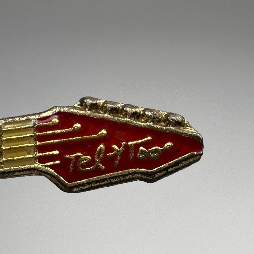 VINTAGE Electric‎ Guitar Lapel Pin Enamel TEL Y TOO Clutch Pinback 1.5 in Red